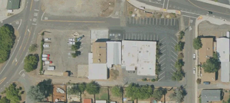 Commercial Duplex on the BLVD