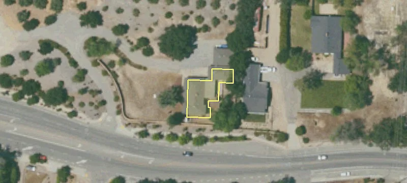 Updated Commercial Space with Patio