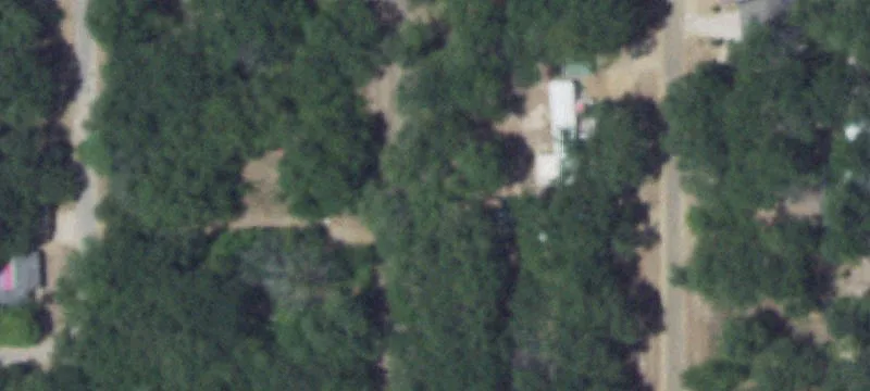 Land on Glen Oaks Road