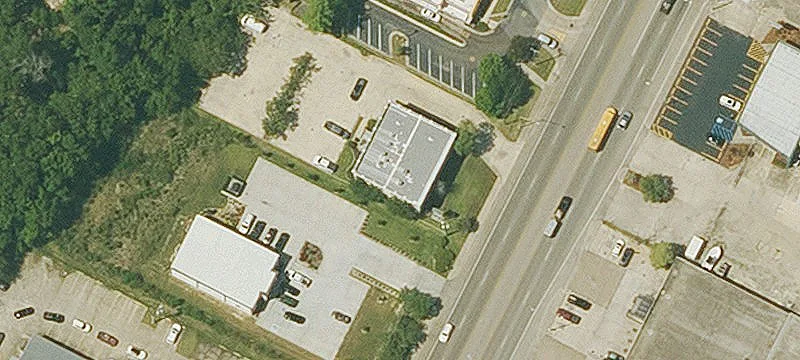 Retail Space on Pontchartrain Drive