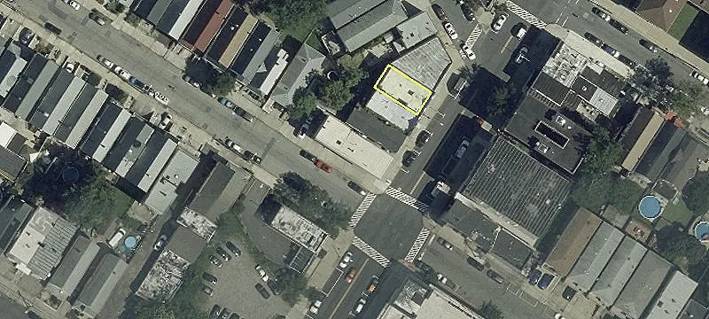 Mixed-Use Building in Prime Location