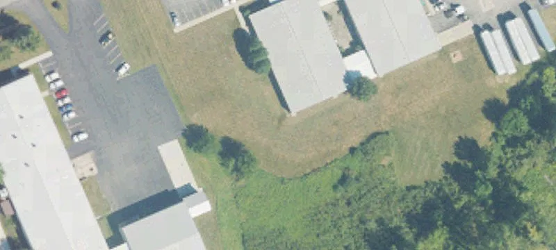 Versatile Building with Office/Warehouse Space