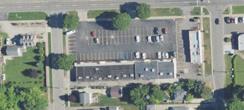 Retail Space in Livonia Plaza