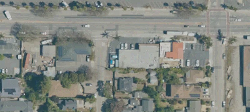 Corner Building in Pleasure Point