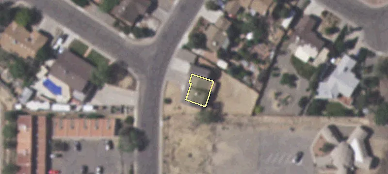 Tri-Level Office in Established Area