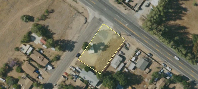 Commercial Space on Grand Avenue