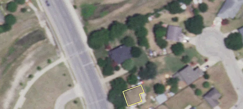 Commercial Space Near IH-35