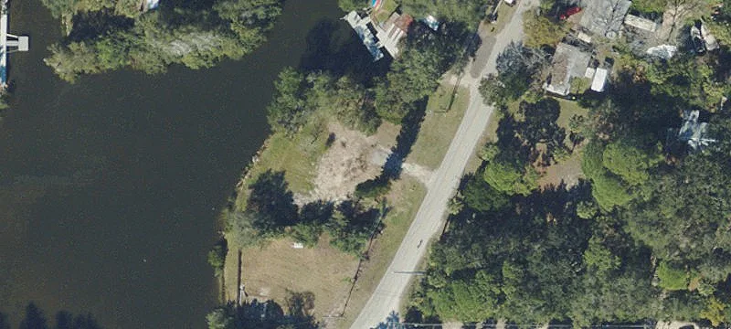 Oversized Waterfront Parcel Opportunity
