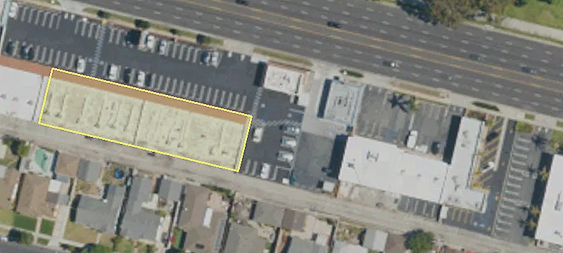 Retail Space in Torrance Plaza