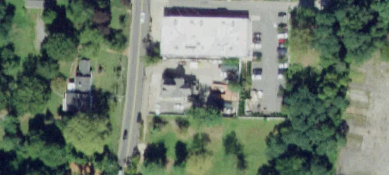 Mixed-Use Property on Arthur Kill