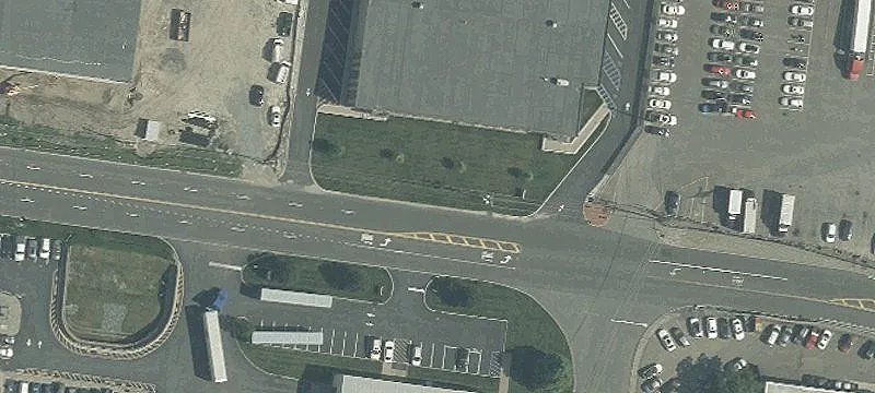 Divisible Warehouse Space with Yard