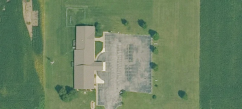 Versatile Building on 3+ Acres