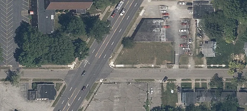 Commercial Corner Lot Near Downtown
