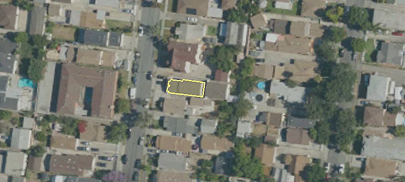 Well-Maintained Duplex: Income Opportunity