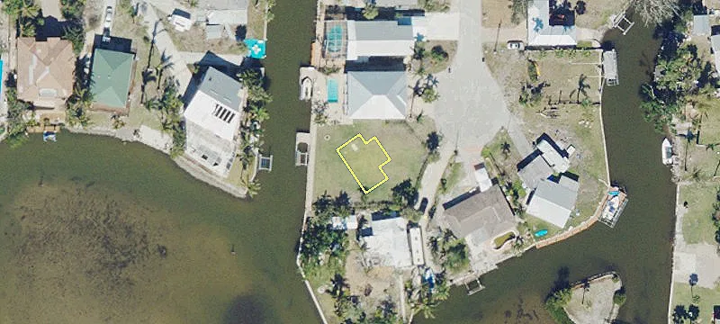 Waterfront Lot Near Coconut Mall