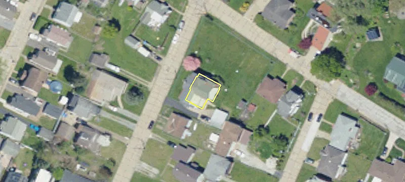 Neville Island Triplex with Garage
