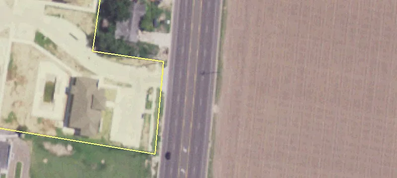 Commercial Lot in High-Traffic Area