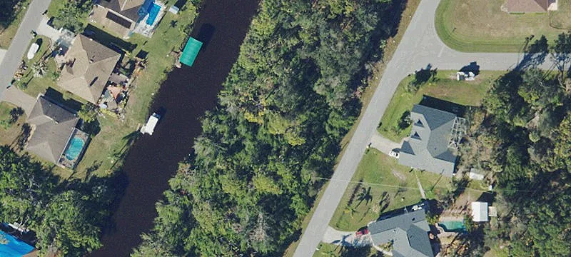 Gulf-Access Canal Lot on Myakka