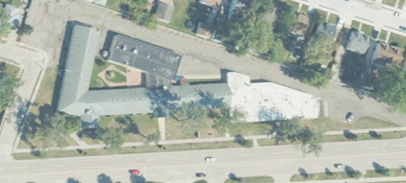 Retail Space on 9 Mile