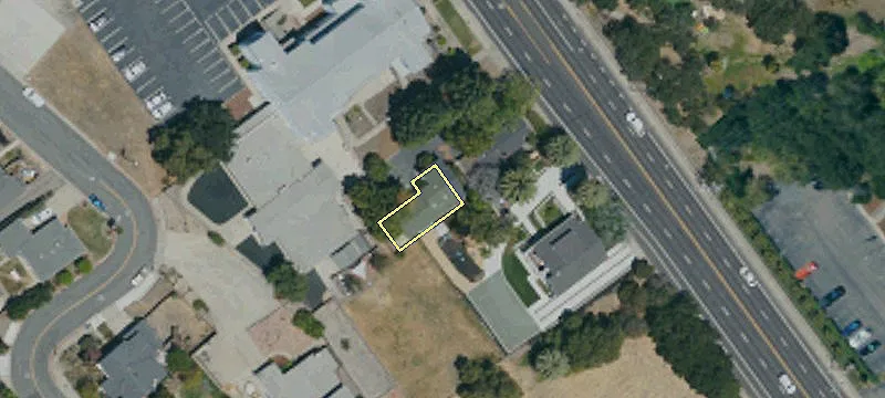 Charming Triplex in Desirable Location