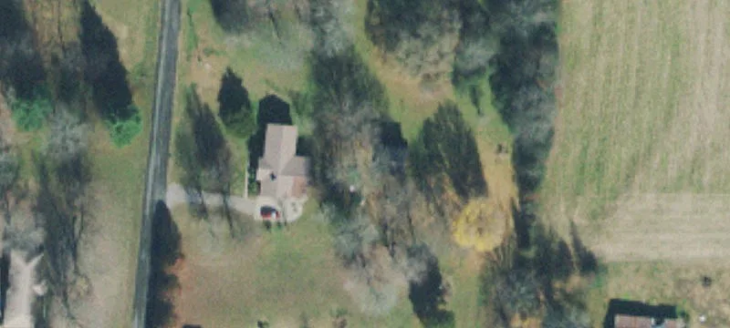 Land with Workshop in Flintville