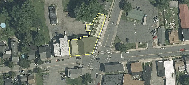 Prime Corner Market For Lease