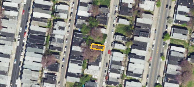 Residential Land in Strawberry Mansion