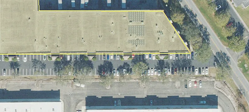 Warehouse with Refrigeration and Freezer