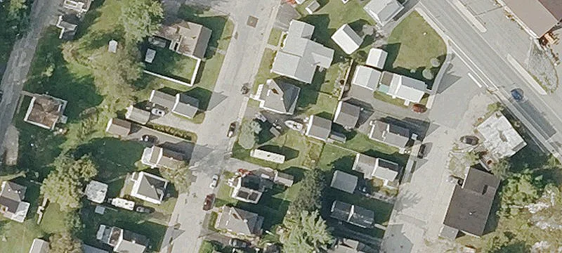 Versatile Duplex Below Mount Forist