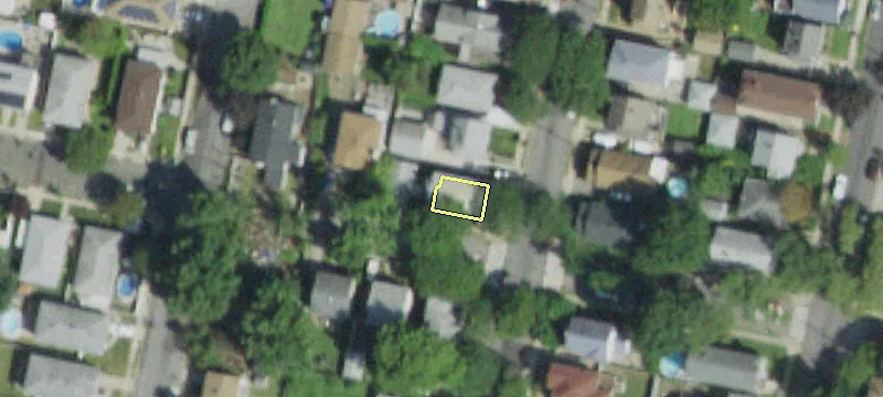Two-Family Home in Westerleigh