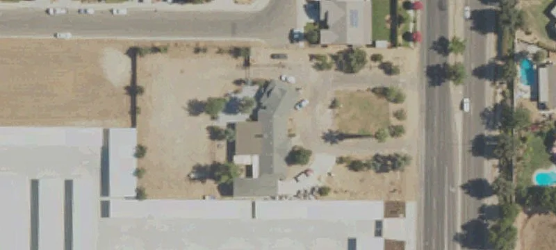 Versatile Retail/Light Industrial Space