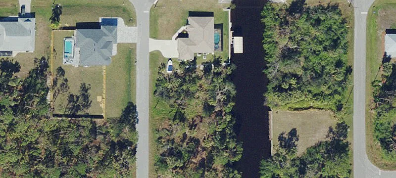 Port Charlotte Canal Access Lot