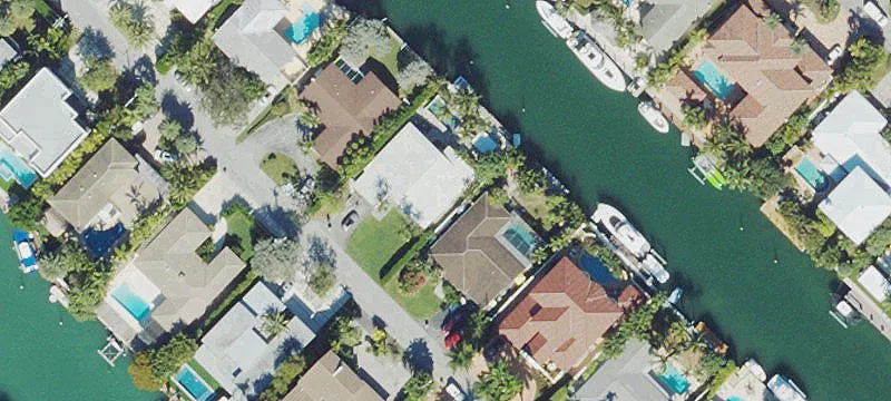 Versatile Building in North Miami