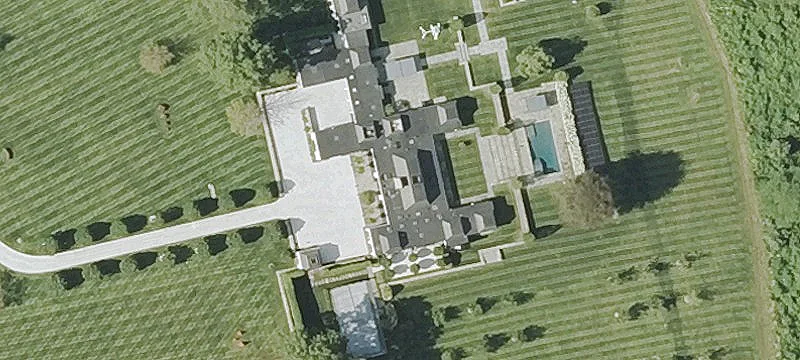 Unique Estate with Modern Architecture