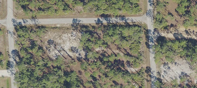 Residential Corner Lot in Alva