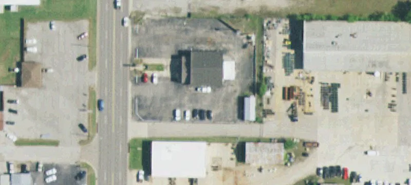 Commercial Building with Mechanic Shop