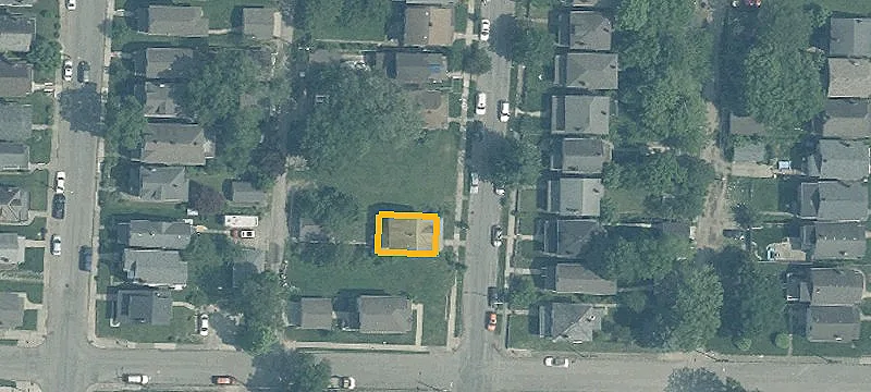 Vacant Lot in Growing Area