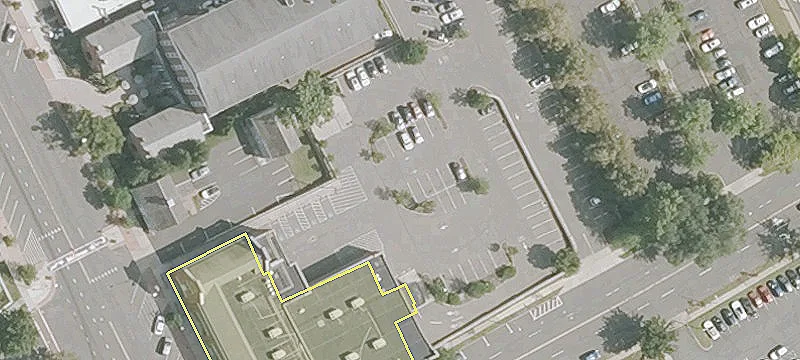 Retail Storefront Building For Rent