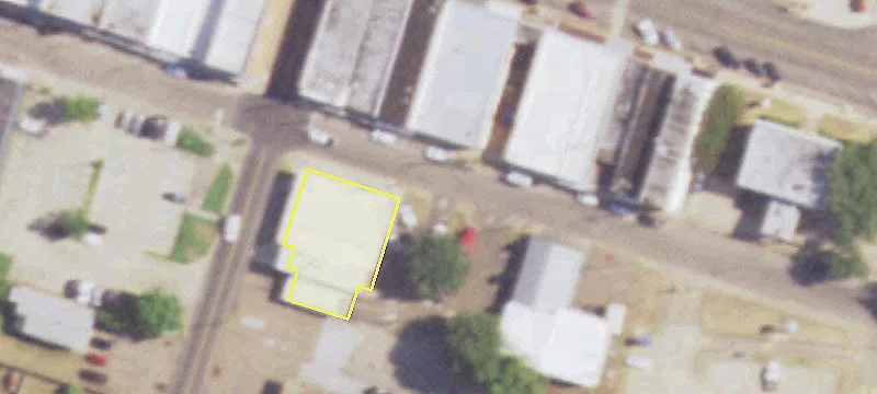 Versatile Commercial Property in Pittsburg, TX