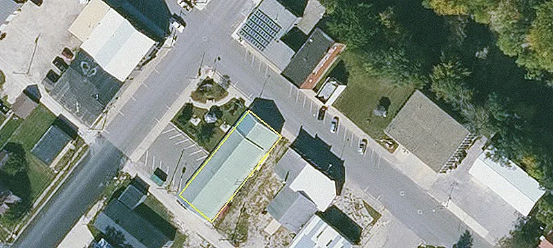 Spacious Commercial Space in Alden