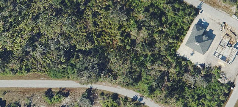 Residential Lot in Waterfront Community