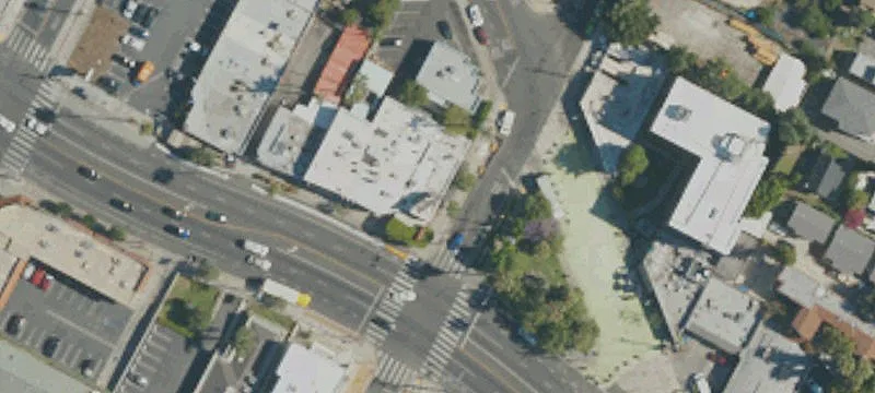Silver Lake Retail and Restaurant