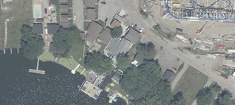 Waterfront Resort Property on Lake
