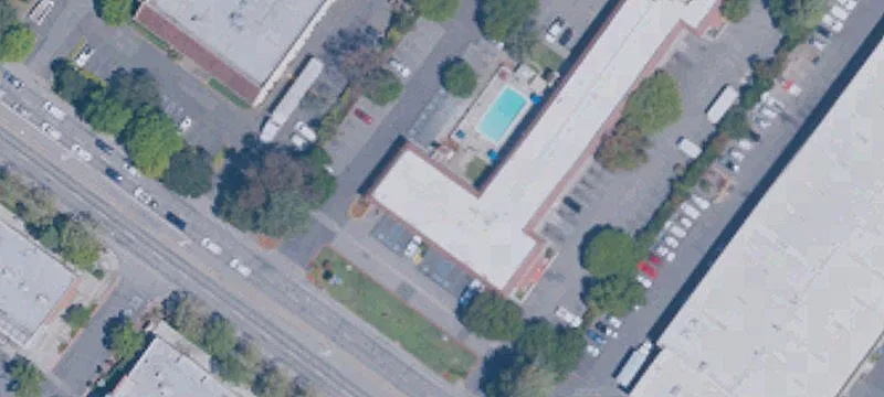 Petaluma Motel with Community Pool