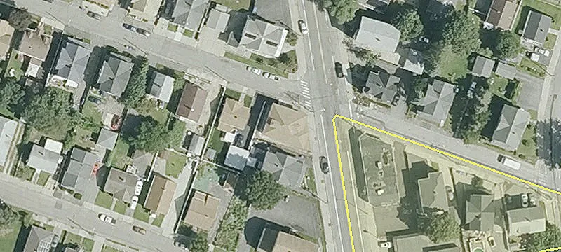 Renovated Mixed-Use Property Near Train
