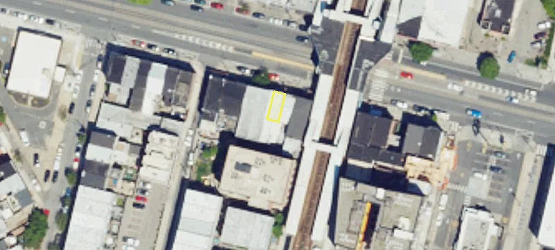 Retail Space on Girard Avenue