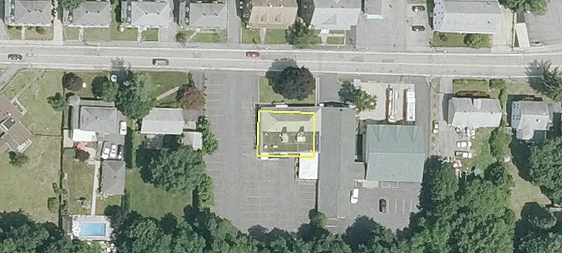 Lincoln Restaurant with Liquor License