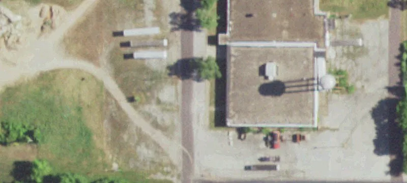 Large Warehouse on 4.5 Acres