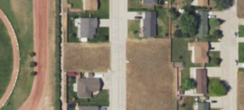 Level Lot Near College