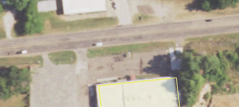 Versatile Commercial Space on Highway
